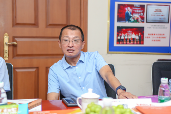 交大安泰EMBA袁主任一行蒞臨社科賽斯暨中國MBA教育網