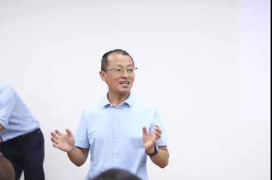 交大安泰EMBA袁主任一行蒞臨社科賽斯暨中國MBA教育網